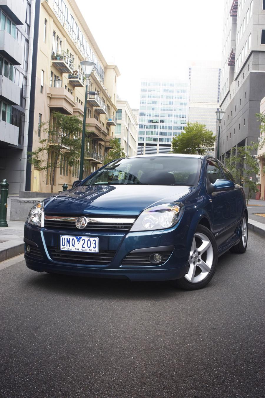  Holden Astra 3-Door Coupe 2007 года  (фото 30 из 32)